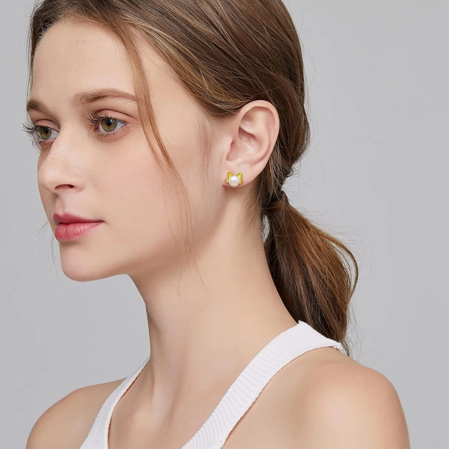 18K White Gold Plated Cat Pearl Stud Earrings for Women 925 Sterling Silver Cat Earrings Freshwater Pearl Cat Stud Earrings Pearl Jewelry 7.5MM-8MM