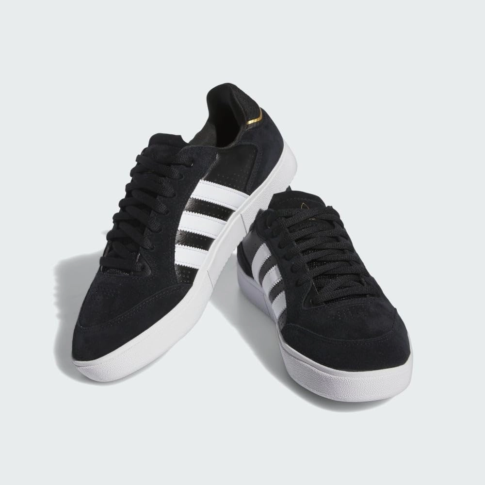 Adidas Tyshawn Low Shoes - Core Black/Cloud White/Gold Metallic