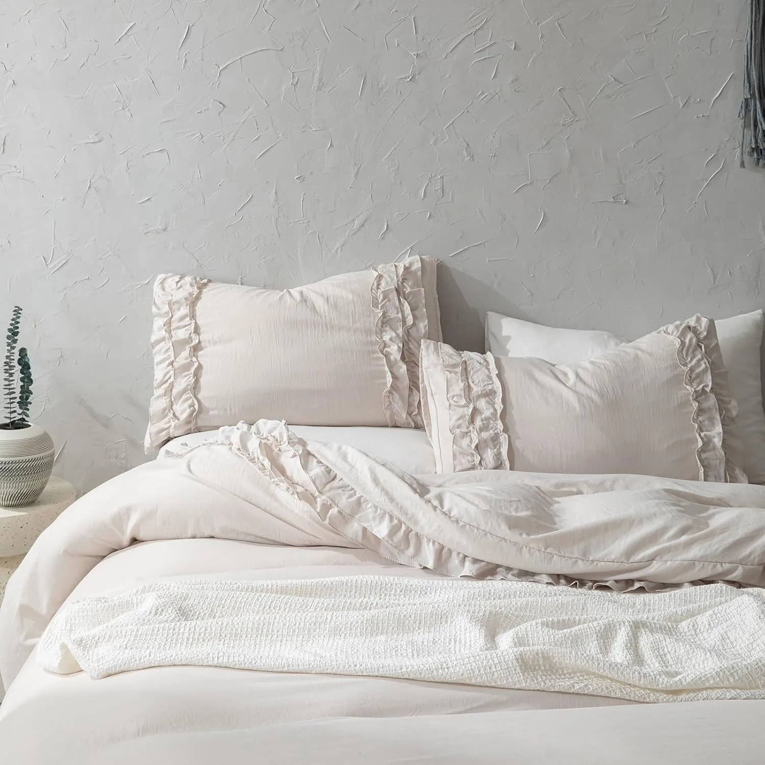 Bedorm Beige Duvet Cover Queen Shabby Chic Bedding Soft Breathable Washed Microfiber Ruffle Duvet Cover Coquette Cute Comforter Cover Girls Women