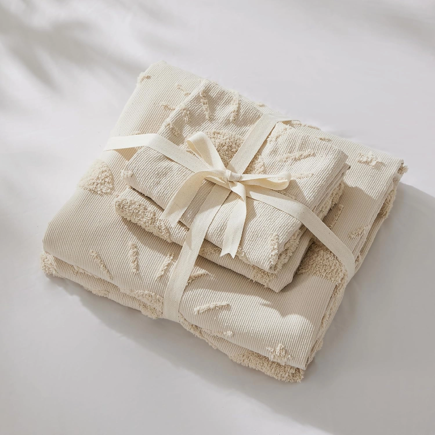 Bedsure Boho Duvet Cover - Boho Bedding Duvet Cover Set for All Seasons, Shabby Chic Jacquard Duvet Cover,Comforter Not Included (Beige,Sun Design,104"x90")