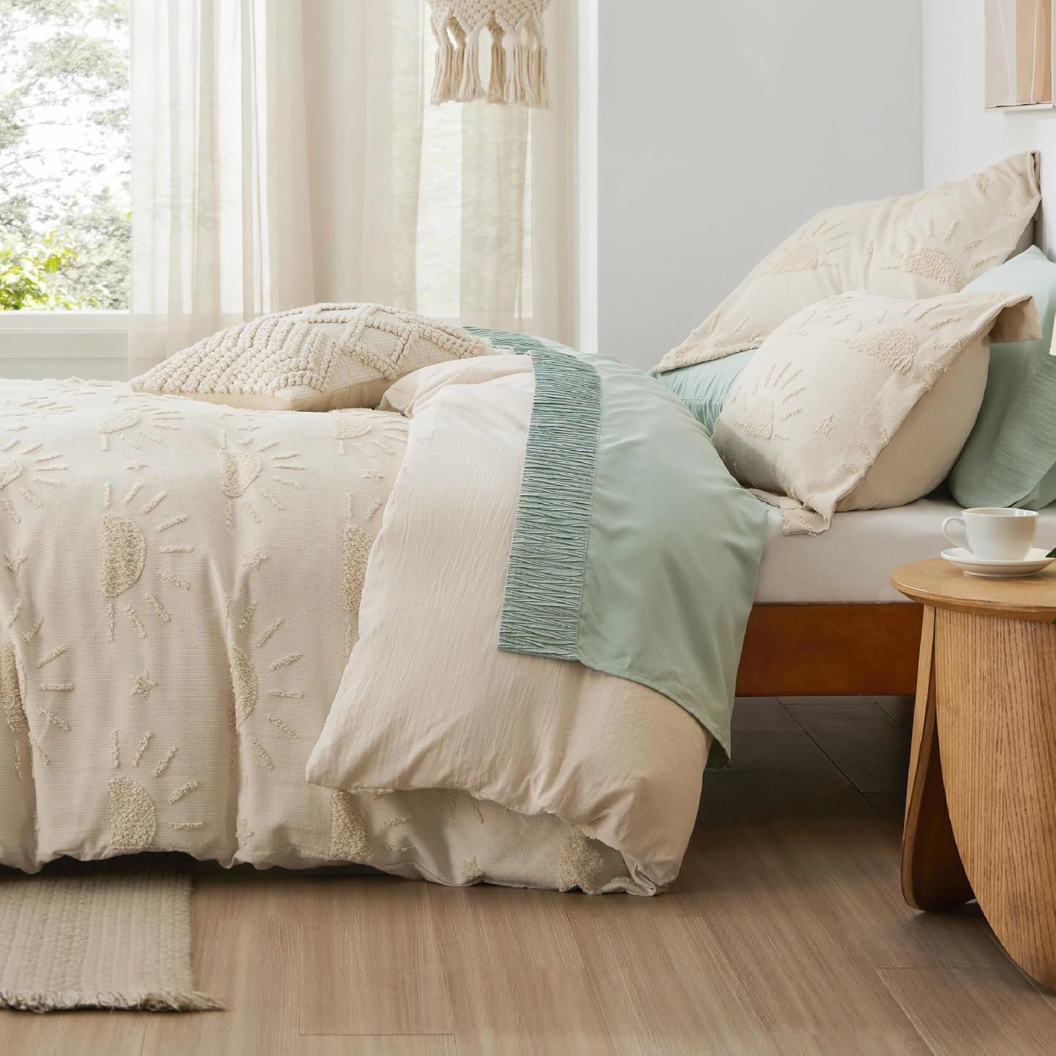 Bedsure Boho Duvet Cover - Boho Bedding Duvet Cover Set for All Seasons, Shabby Chic Jacquard Duvet Cover,Comforter Not Included (Beige,Sun Design,104"x90")