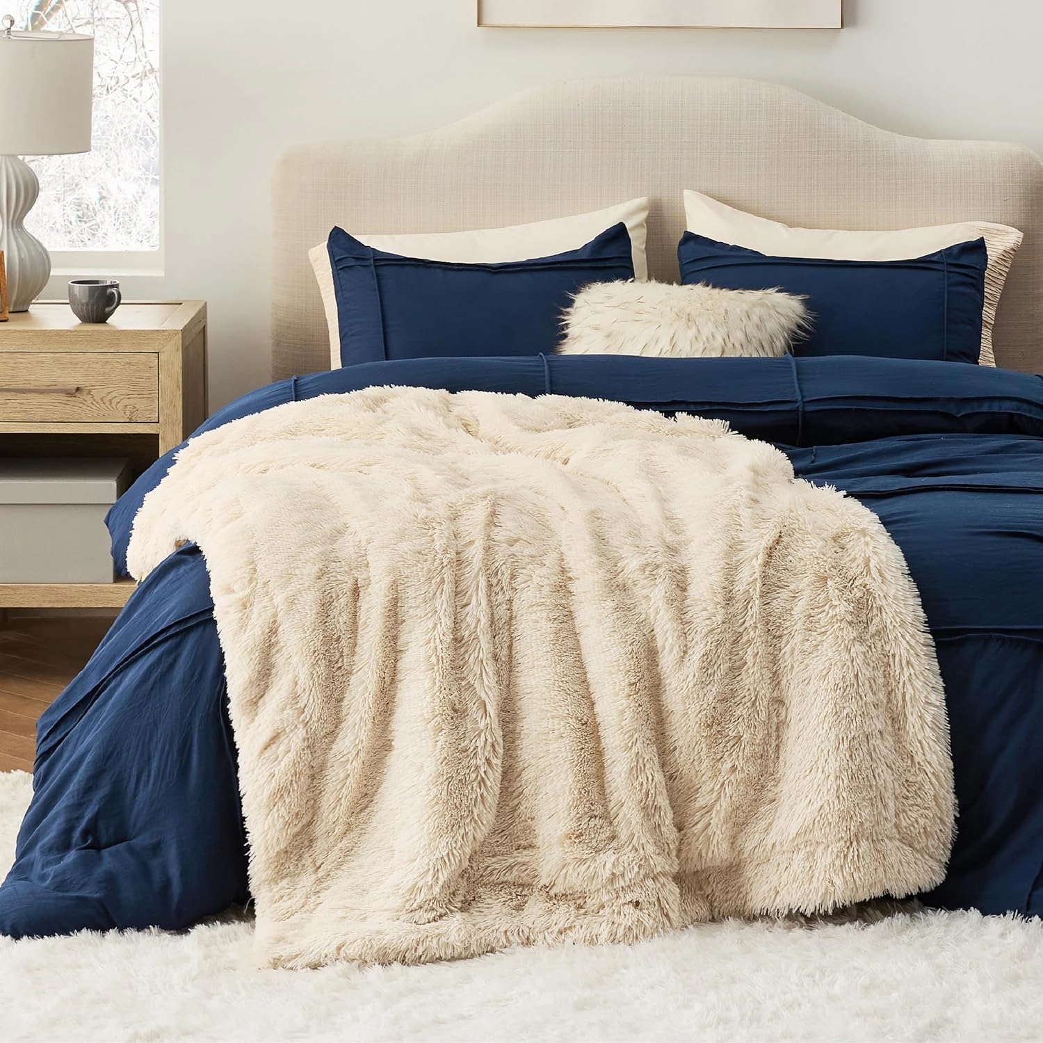 Bedsure Fluffy Beige Throw Blanket Gifts for Women, Kids, Soft Fleece Cozy Fuzzy Sherpa Plush Warm Minky Thick Faux Fur Throws for Couch, Bed, Beige Decor Spring Blanket Gifts for Mom Dad, 50x60