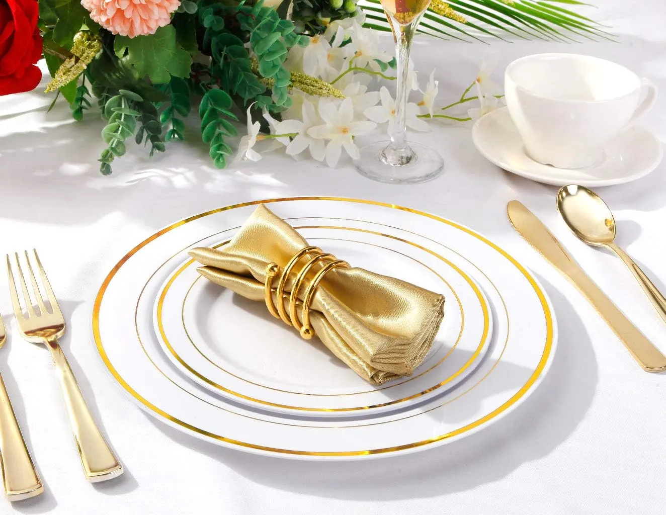 bUCLA 100Pieces Gold Plastic Dinner Plates - 10.25inch Gold Plates Disposable for Party - White and Gold Plastic Plates - Ideal for Weddings&Parties