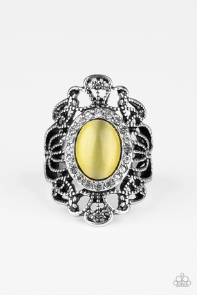DASHINGLY DEWY - YELLOW CAT EYE MOONSTONE SILVER STRETCH RING