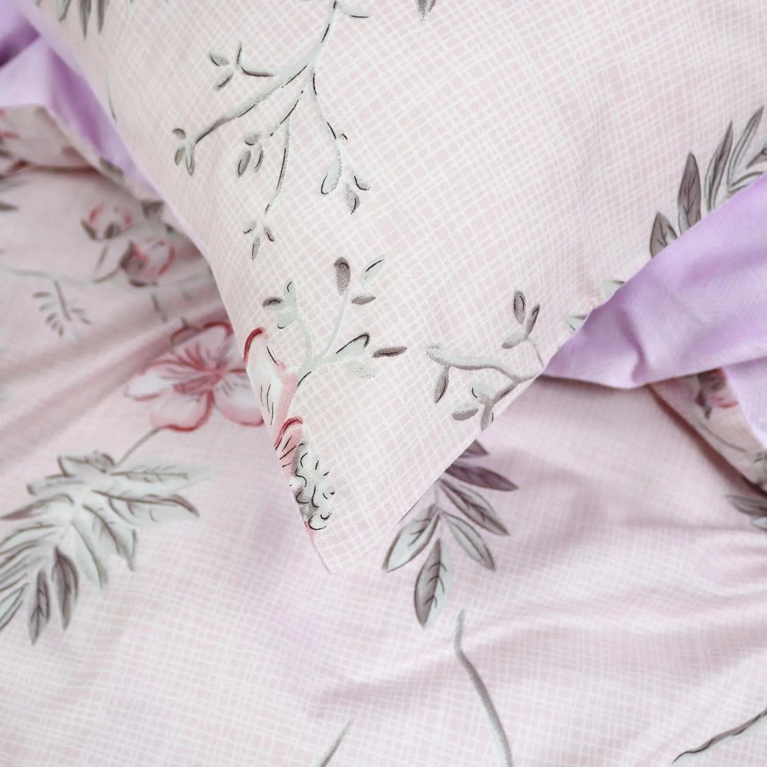 Duvet Cover Set Queen 3-Piece, 1 Duvet Cover 90" x 90", 2 Pillowcases 20" x 30", Elegant Pink Floral & Botanical Palm Leaf Design Ultra Lightweight, Stain-Resistant with Zipper Closure