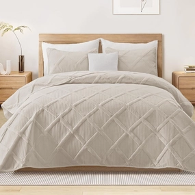 Exclusivo Mezcla Cal King Size Quilt Set with Modern Striped Pattern, 3 Pieces Summer Oversized Lightweight Brich Beige Quilts Bedding Set, Soft Bedspreads Coverlets for All Seasons