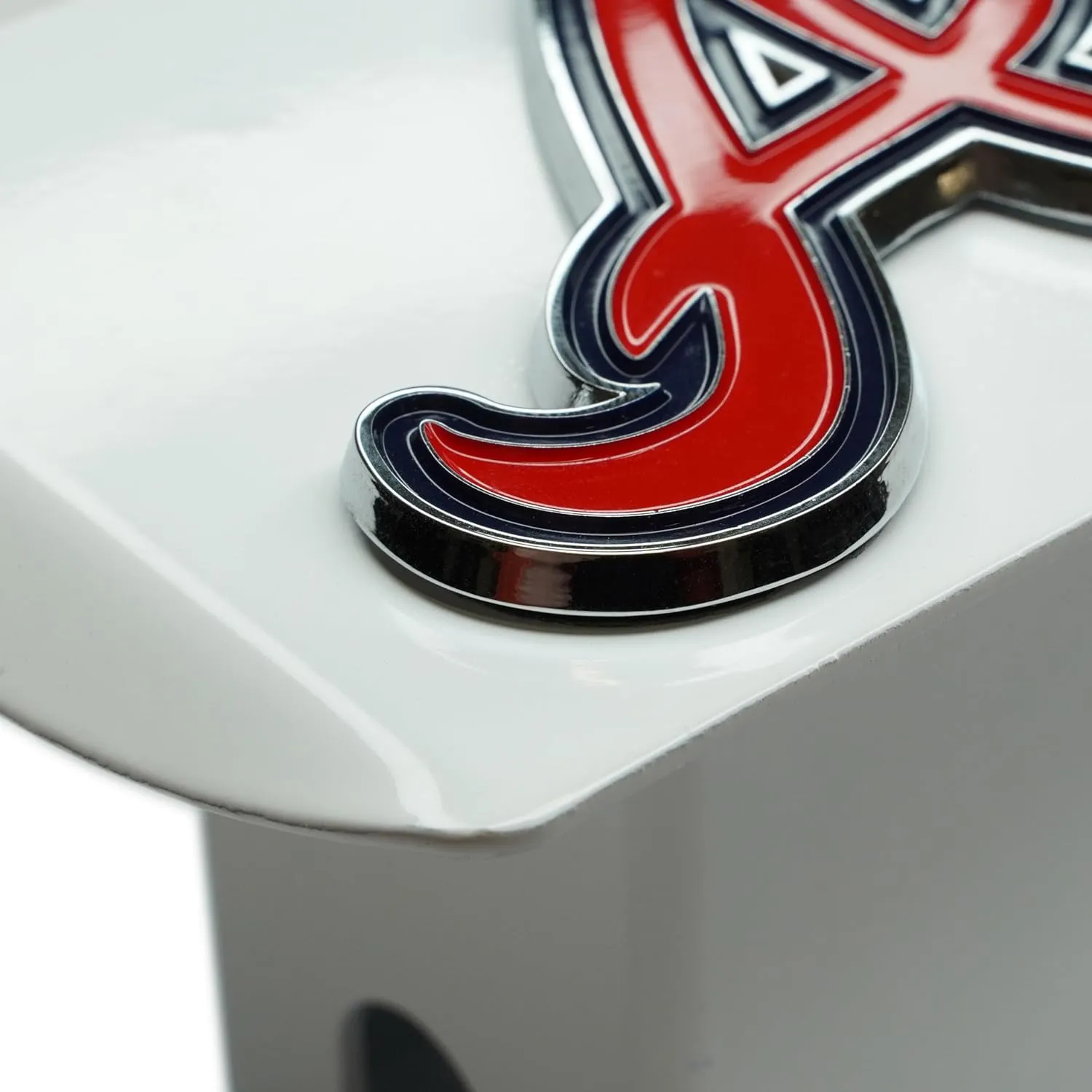FANMATS 43910 NHL - Winnipeg Jets Color Hitch Cover - White with Metal Chrome 3D Logo Emblem – Easy Installation on Truck, SUV, Car - Ideal Gift for Die Hard NHL Fan