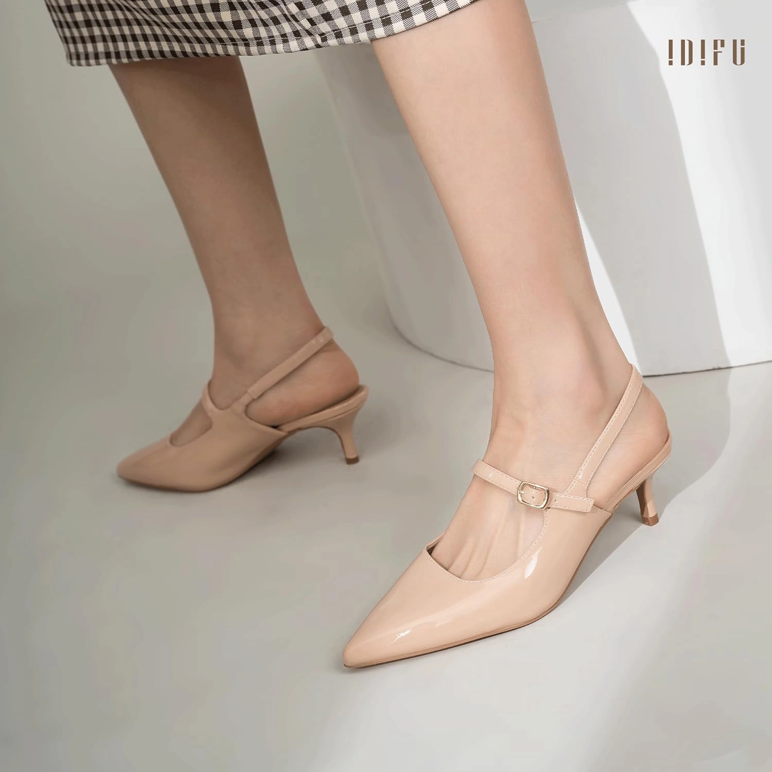 IDIFU IN2 Low Kitten Slingback Closed Toe Heels Pumps Wedding Bridal Prom Party Work Office Dress Shoes for Women Comfortable Dressy Formal Short Small Pointed Toe Heels