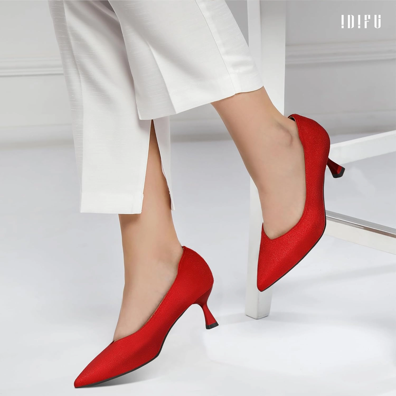 IDIFU IN3 Women's Pumps Kitten Closed Toe Heels Low Pointed Toe Heels Wedding Bridal Office Formal Work Prom Dress Shoes for Women Comfortable Dressy Trendy Cute Pumps Shoes