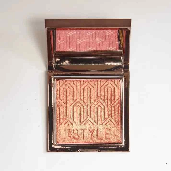 In The Style Shimmer Blusher Peach Kiss