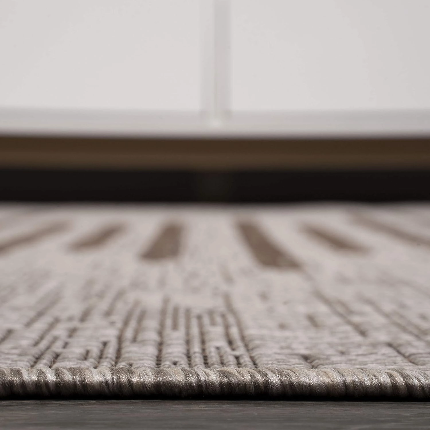 JONATHAN Y SMB124A-28 Zolak Berber Stripe Geometric Indoor Outdoor Runner Rug Bohemian Contemporary Easy-Cleaning Bedroom Kitchen Backyard Patio Non Shedding, 2 X 8, Beige/Brown