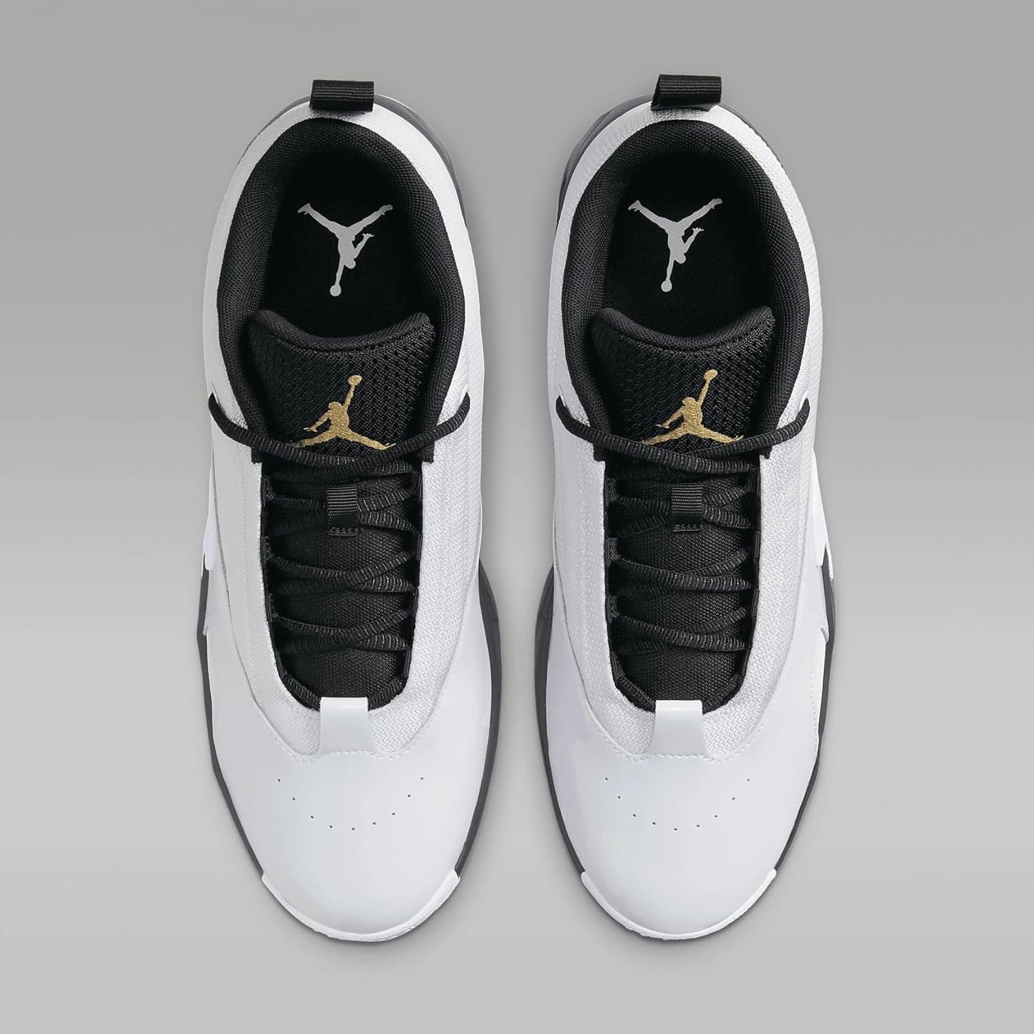 Jordan Max Aura 6 Men's Shoes (FQ8298-101, White/Black/Metallic Gold)