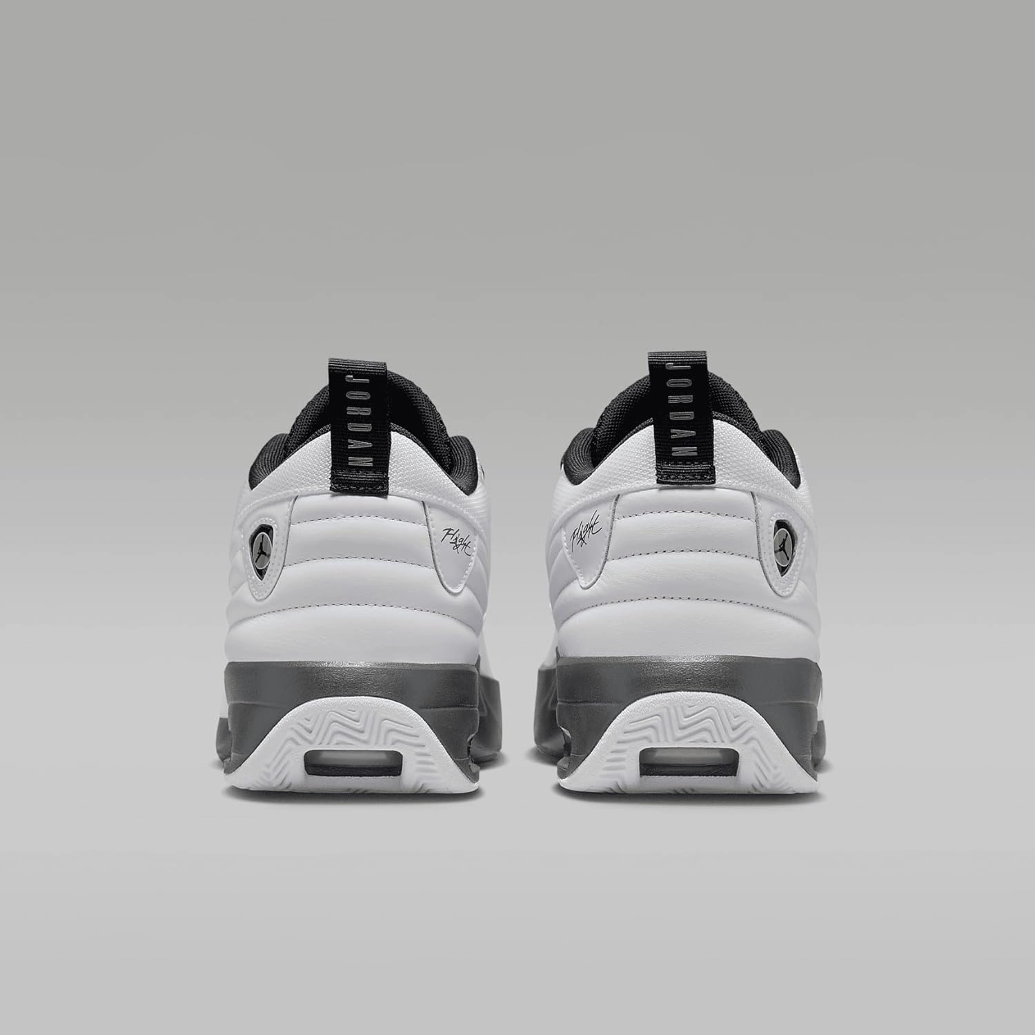 Jordan Max Aura 6 Men's Shoes (FQ8298-101, White/Black/Metallic Gold)