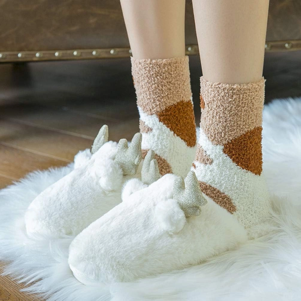 KESYOO 1 Pair Christmas Women Slippers Warm Cotton Slippers Non Slip Slippers with Reindeer Horn for Xmas Holiday Woman Winter (Beige, 38ï¼‰