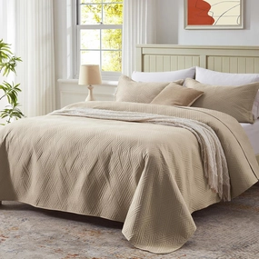 LEAONME California King Size Quilt Set 3 Pieces,Lightweight Beige Bedspread-118''x106'',Soft Microfiber Summer Quilt,Luxurious Warm Coverlet Sets for All Seasons (Includes 1 Quilt, 2 Shams)