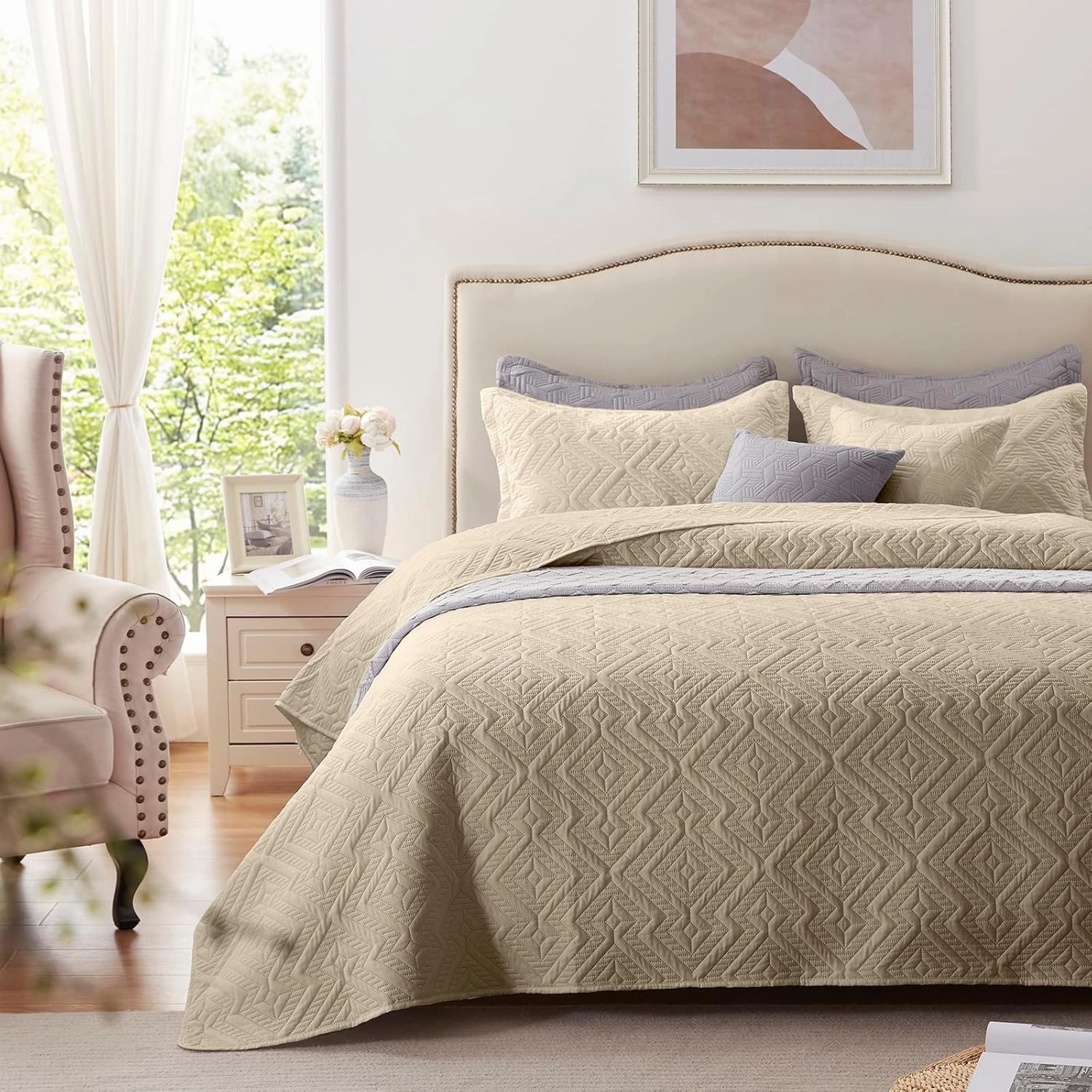 LEAONME Quilt Set King Size 3 Pieces, Lightweight Beige Bedspread-98''x106'', Soft Microfiber Summer Quilt/Coverlet, Luxurious Warm Bedding Sets for All Seasons (Includes 1 Quilt, 2 Shams)