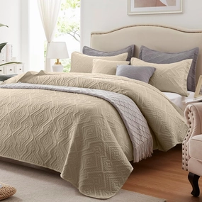 LEAONME Quilt Set King Size 3 Pieces, Lightweight Beige Bedspread-98''x106'', Soft Microfiber Summer Quilt/Coverlet, Luxurious Warm Bedding Sets for All Seasons (Includes 1 Quilt, 2 Shams)