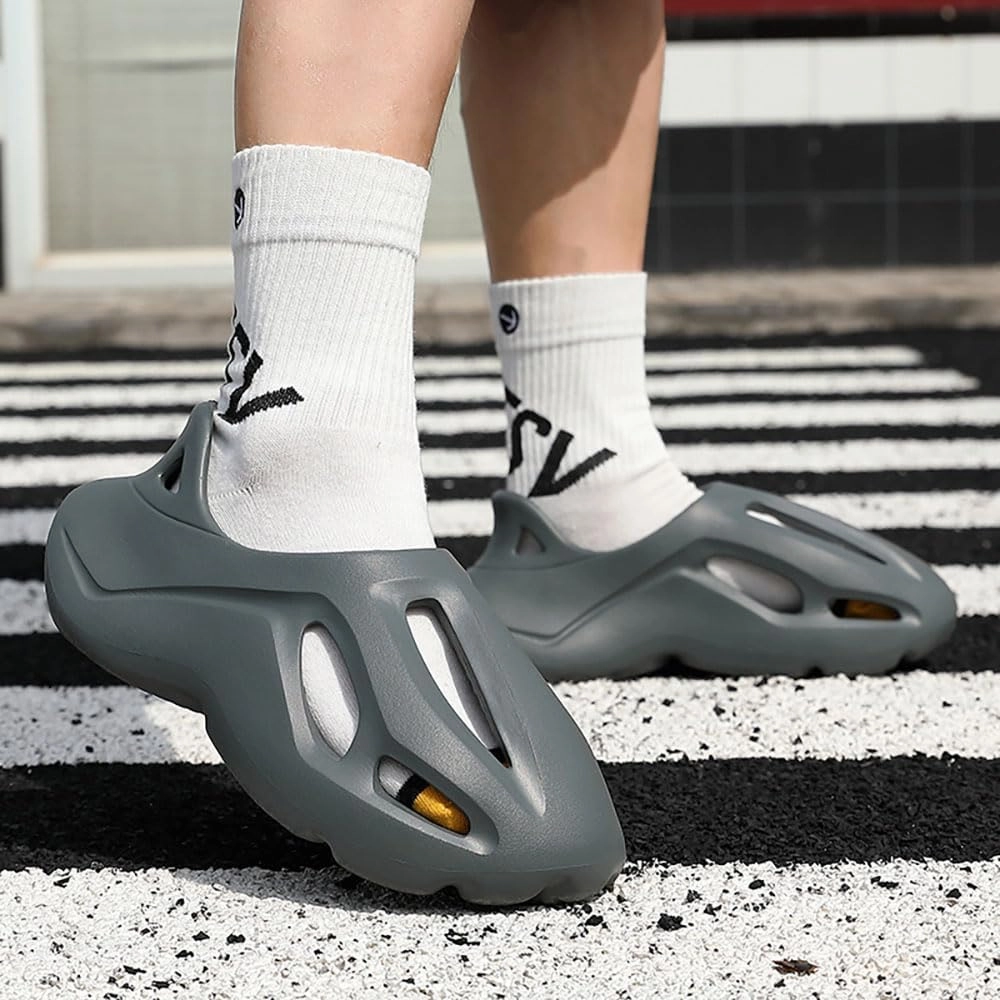 LOSD Foam Runner Shoes, Cloud Slides, Anti-Slip Quick-Drying Fashion Beach Shoes