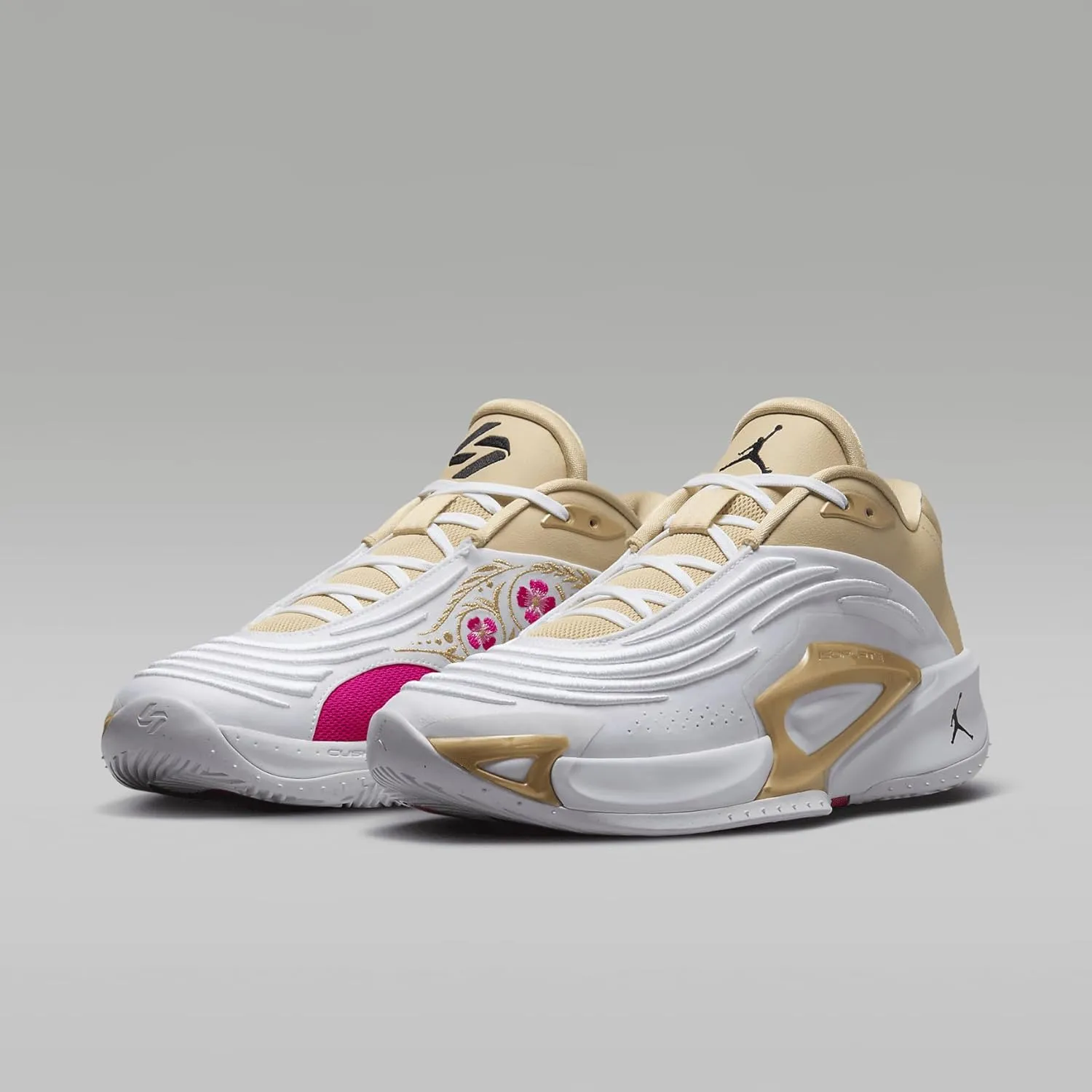 Luka 3 SE Matador Basketball Shoes (FZ2464-100, White/Team Gold/Metallic Gold/Black)