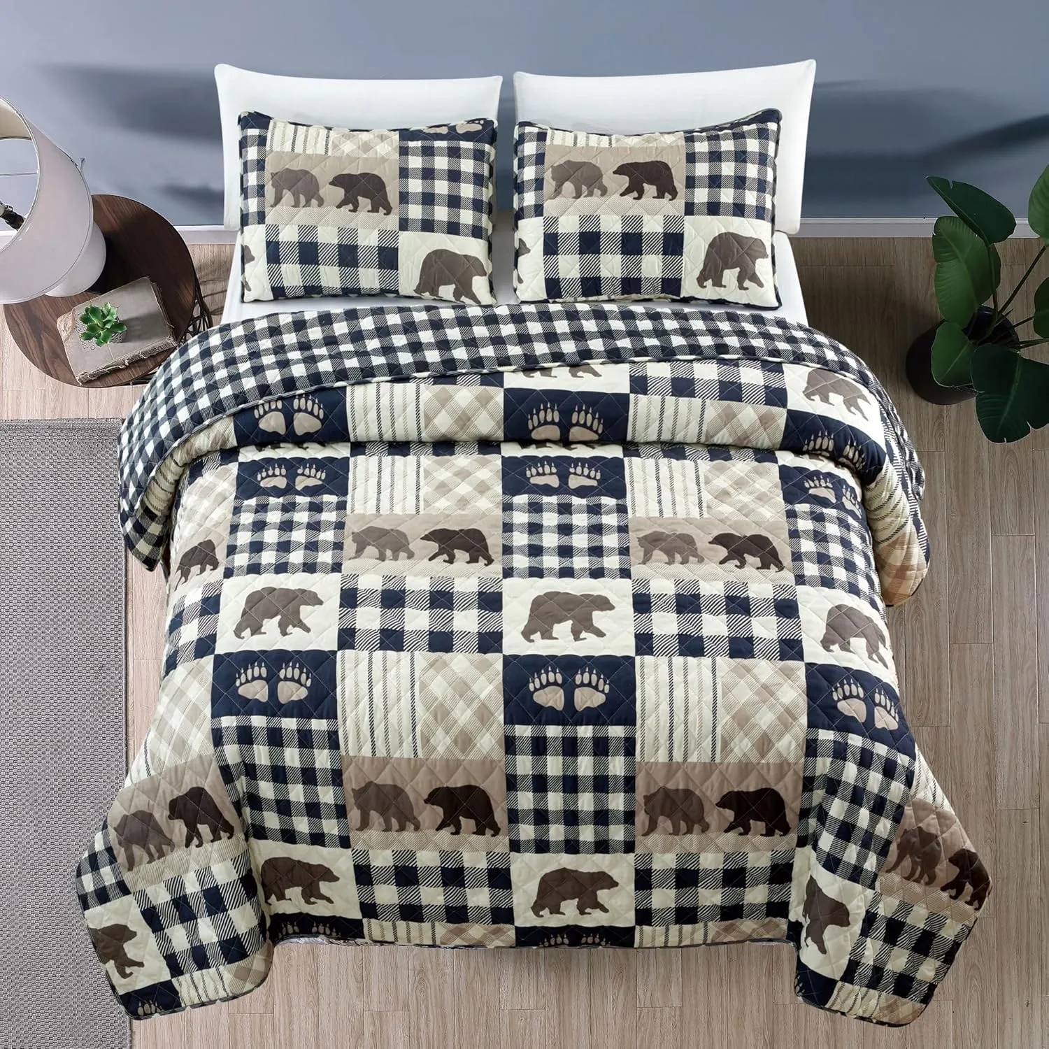 Market & Place 3 Piece Reversible Quilt Set with Sham | Queen Cabin Comforter Set | Rustic Bear Buffalo Check Lodge Bedding | Orson Collection (Full/Queen, Navy/Taupe)