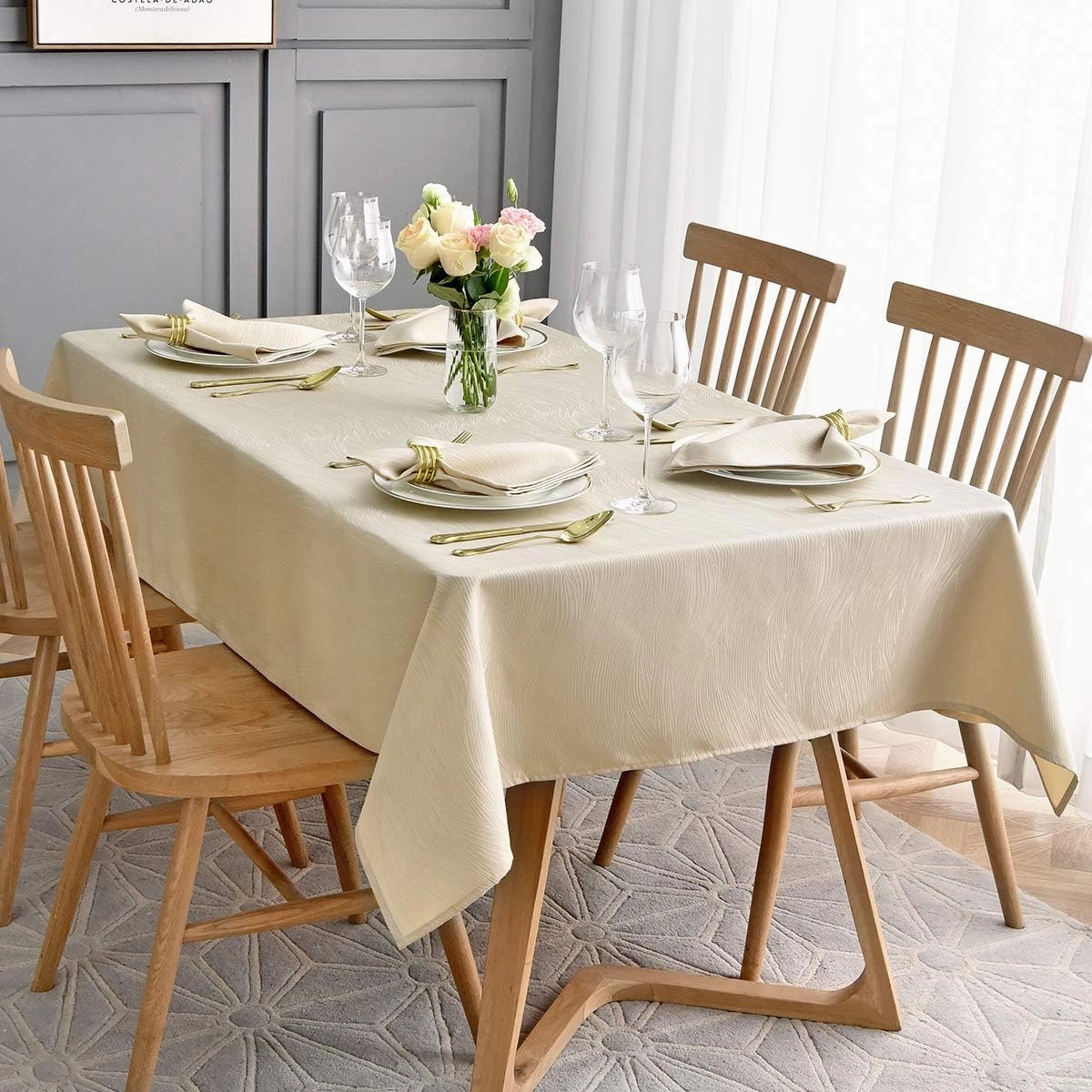 maxmill Jacquard Table Cloth Swirl Pattern Spillproof Wrinkle Resistant Heavy Weight Soft Tablecloth for Kitchen Dinning Tabletop Outdoor Picnic Rectangle 52 x 70 Inch Beige