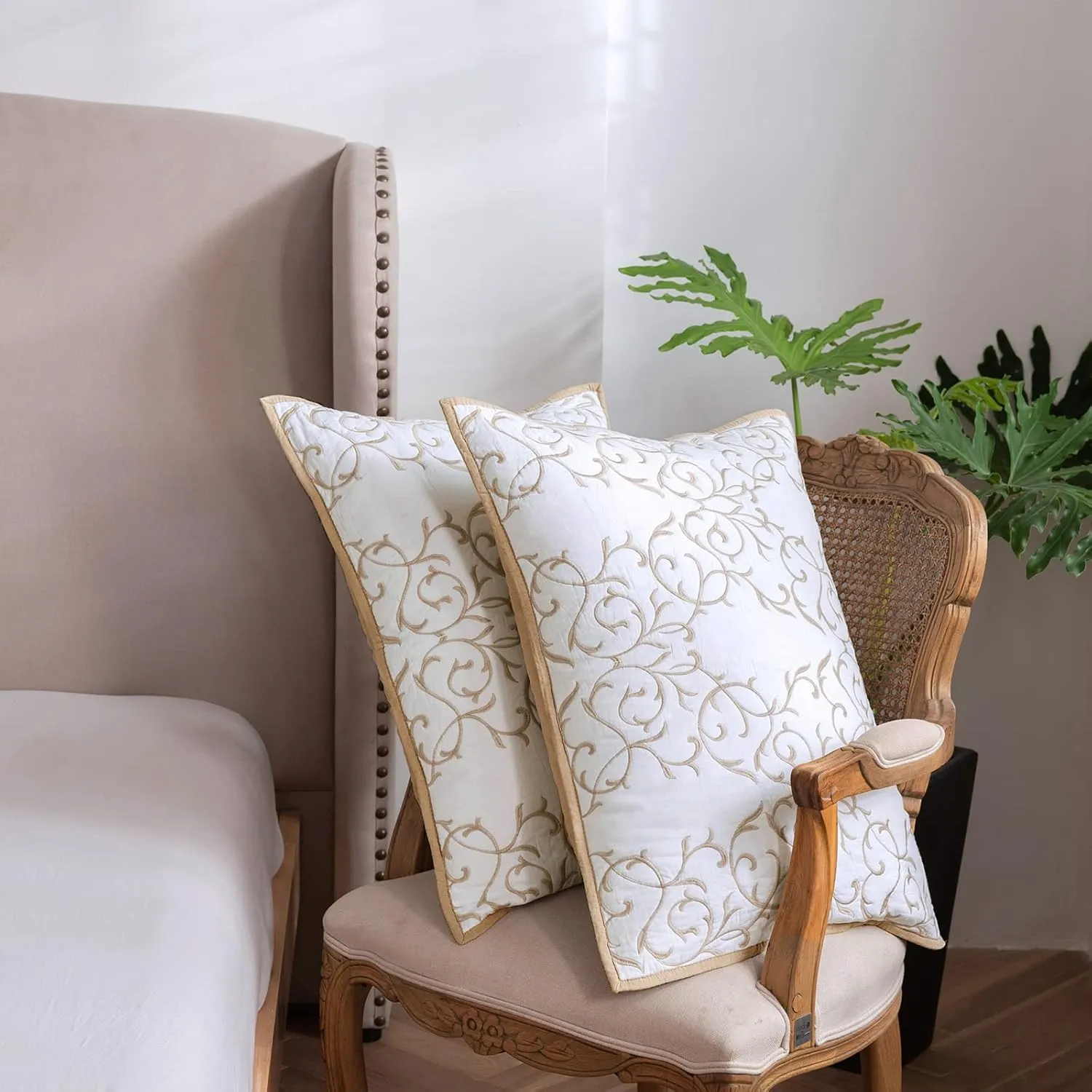 mixinni Reversible Soft Quilts 3-Piece Beige Embroidery Pattern Elegant Set with Embroidered Decorative Shams Soft Bedspread&Coverlet Set (Queen Size, Beige)