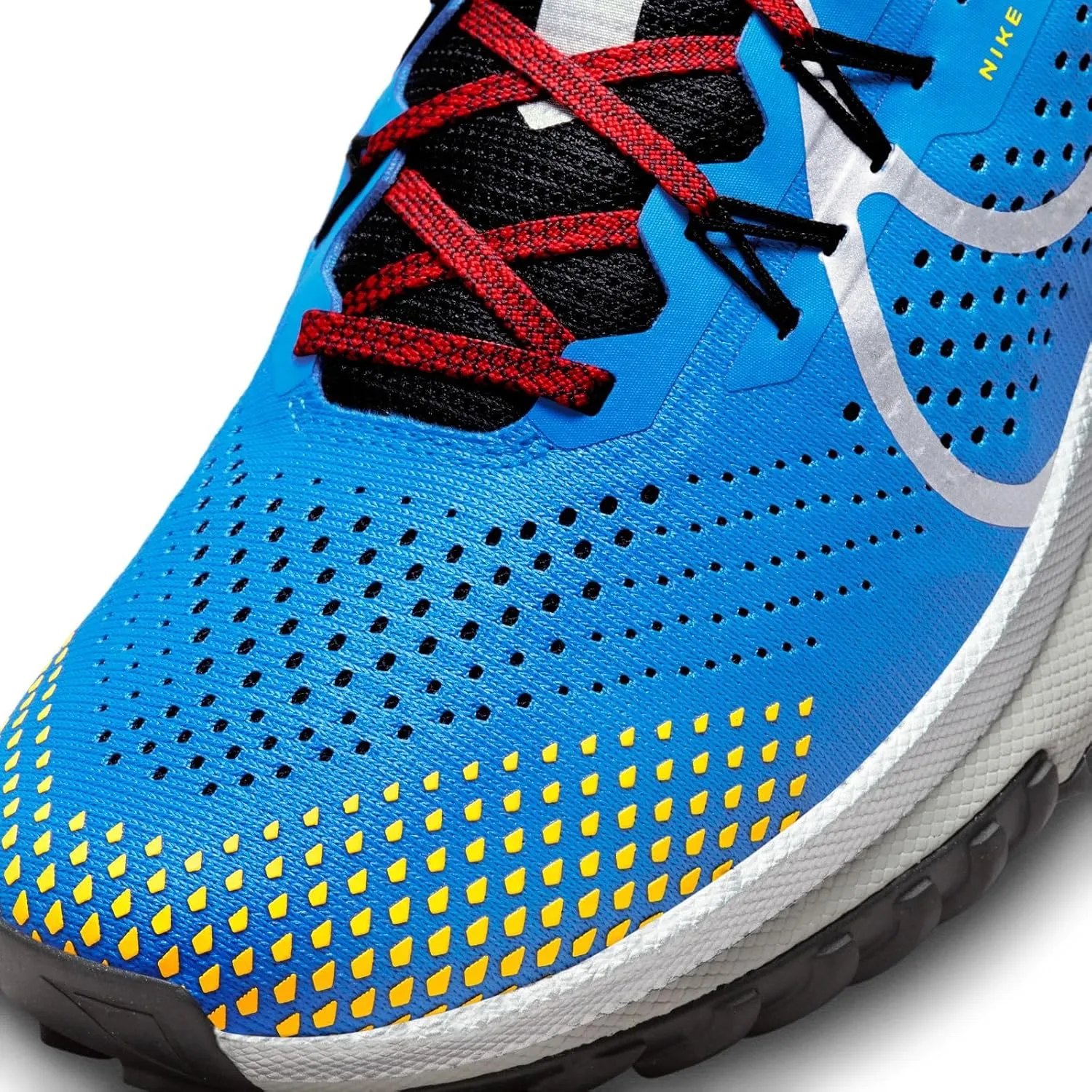Nike Men's React Pegasus Trail 4 Sneaker, 39