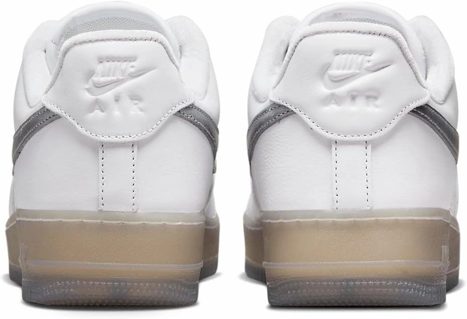 NIKE Men's Sneaker