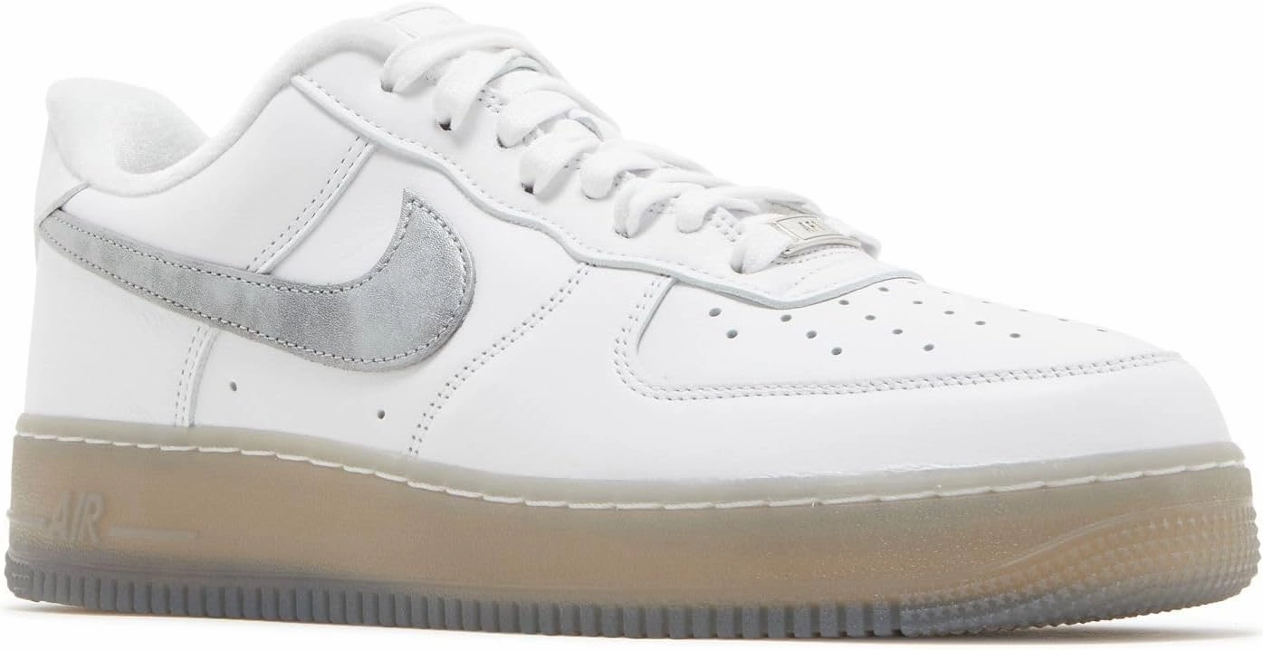 NIKE Men's Sneaker