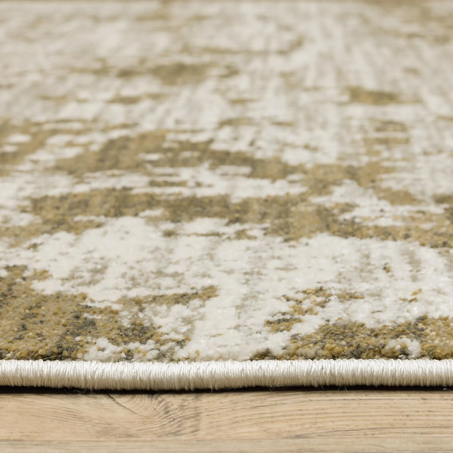 Oriental Weavers Venice Area Rug - 539W8-5'3" x 7'3" - in Beige/Gold - Modern Style, Stain Resistant, Family and Pet Friendly, Bedroom, Office Rug