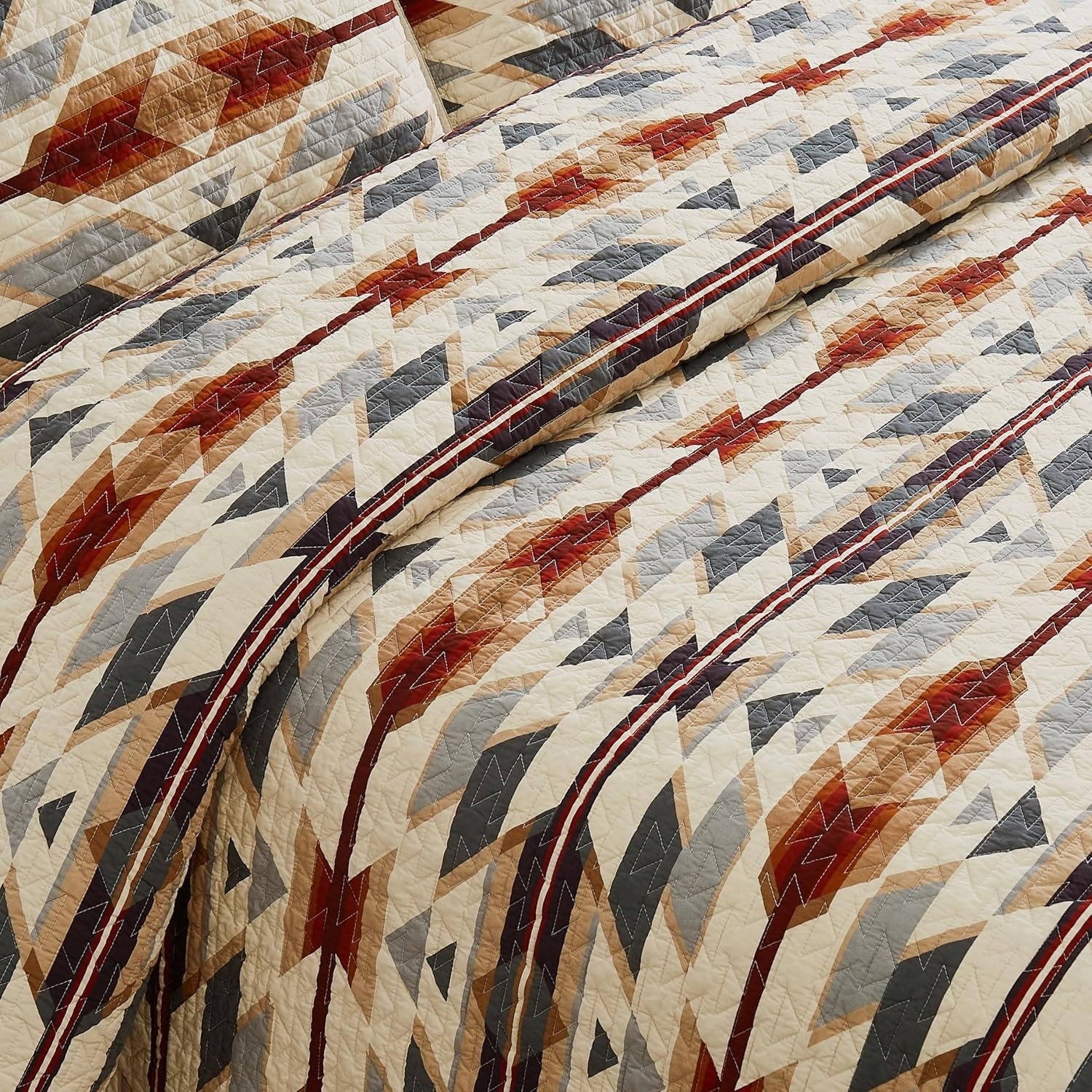 PENDLETON Prairie Springs Twin XL Quilt Set Vibrant Farmhouse Decor Bedding for All sesons, Boho Geometric Bedspread for Bedroom, Guestroom, Nursing Room, Twin, Tan