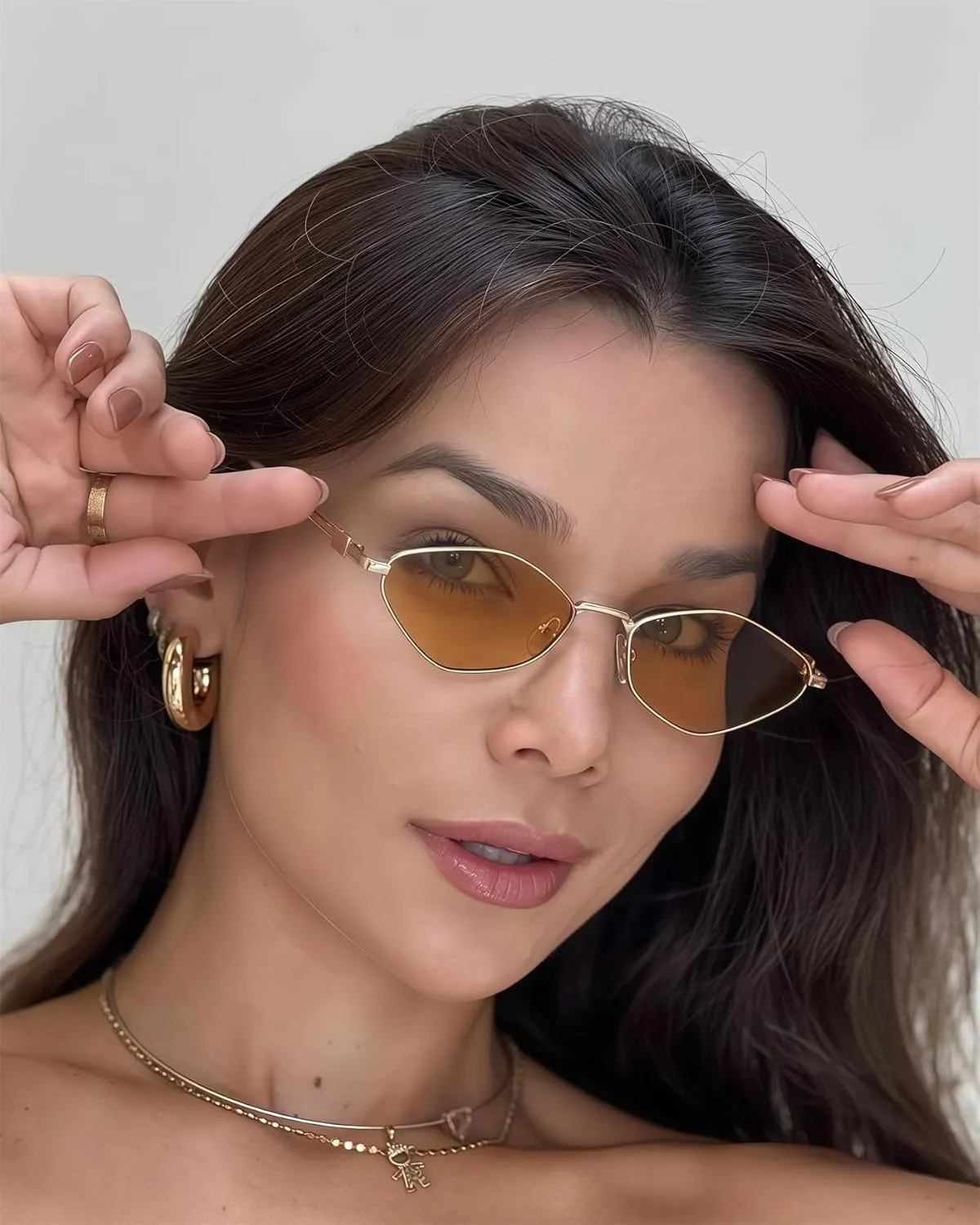 Rmerom Retro Irregular Metal Sunglasses for Women Men, 2025 Trendy Vintage 90s Chic Small Narrow Gold Frame Sun Glasses