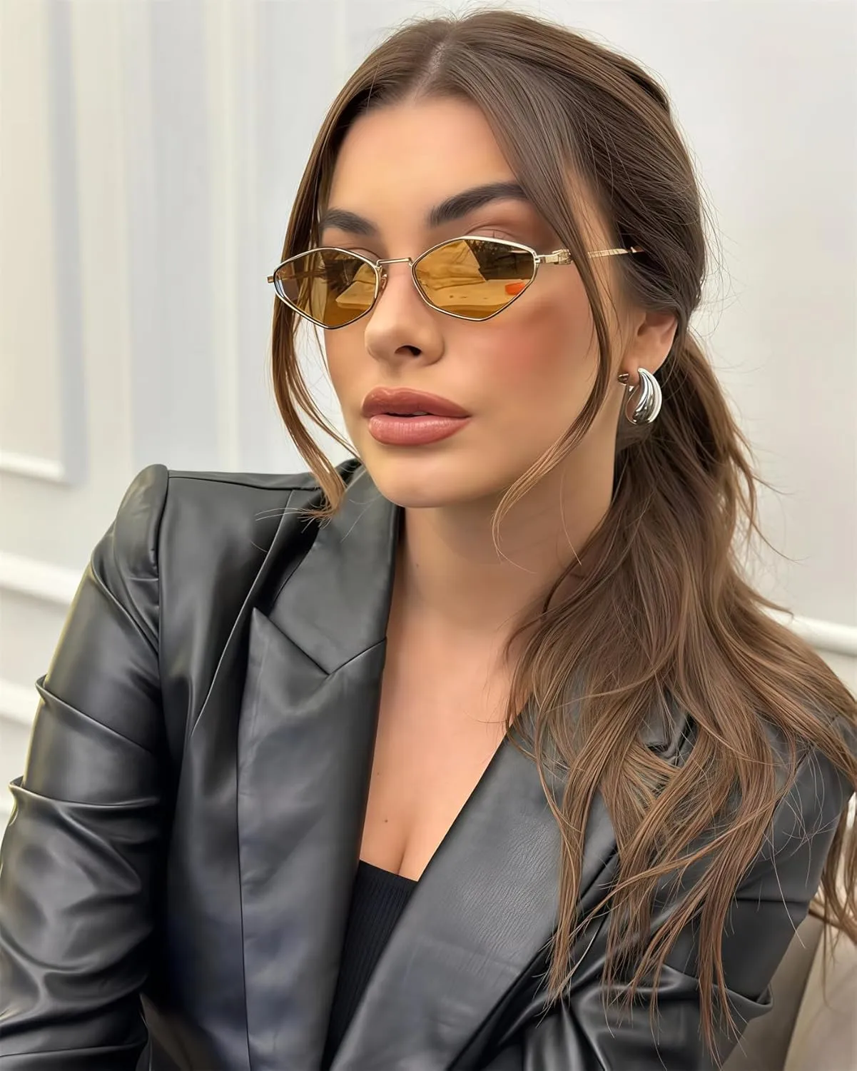 Rmerom Retro Irregular Metal Sunglasses for Women Men, 2025 Trendy Vintage 90s Chic Small Narrow Gold Frame Sun Glasses
