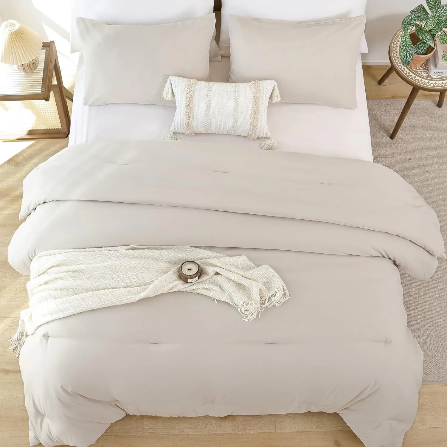 ROSGONIA Beige Comforter Set Queen, 3pcs (1 Boho Beige Comforter & 2 Pillowcases), All Season Bedding Lightweight Soft Bedspread Blanket Quilt