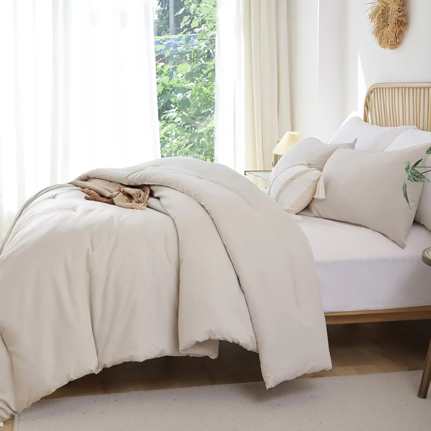 ROSGONIA Beige Comforter Set Queen, 3pcs (1 Boho Beige Comforter & 2 Pillowcases), All Season Bedding Lightweight Soft Bedspread Blanket Quilt