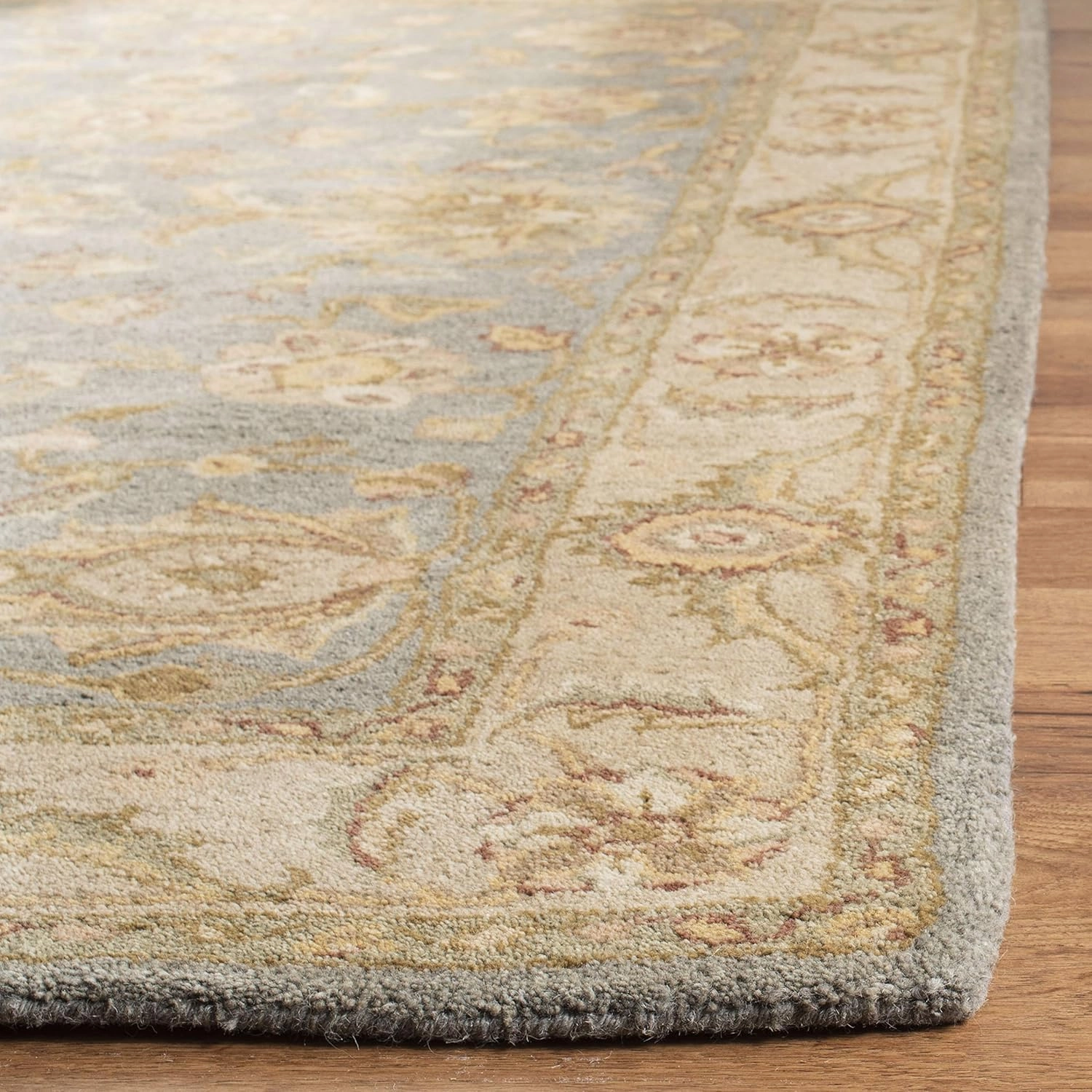 SAFAVIEH Antiquity Collection 2'3" x 4' Blue / Beige AT312A Handmade Traditional Oriental Premium Wool Accent Rug