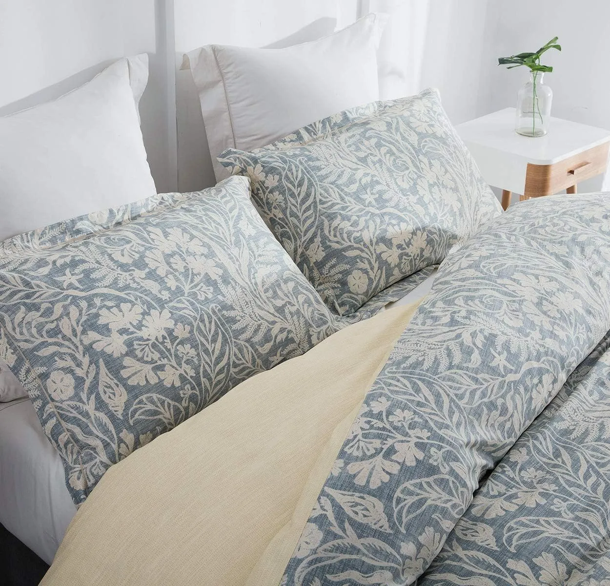 SLEEPBELLA Duvet Cover King Size, 600 Thread Count Cotton Beige & Bluish Grey Printed with Luxurious Leaves Pattern Reversible Botanical Comforter Cover Sets, Bedding Set 3Pcs (King, Beige Paisley)