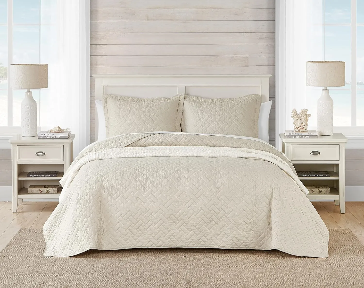 Tommy Bahama Home Quilt Set Soft Bedding with Matching Shams, Lightweight Home Decor for All Seasons, King, Chevron Dune Beige