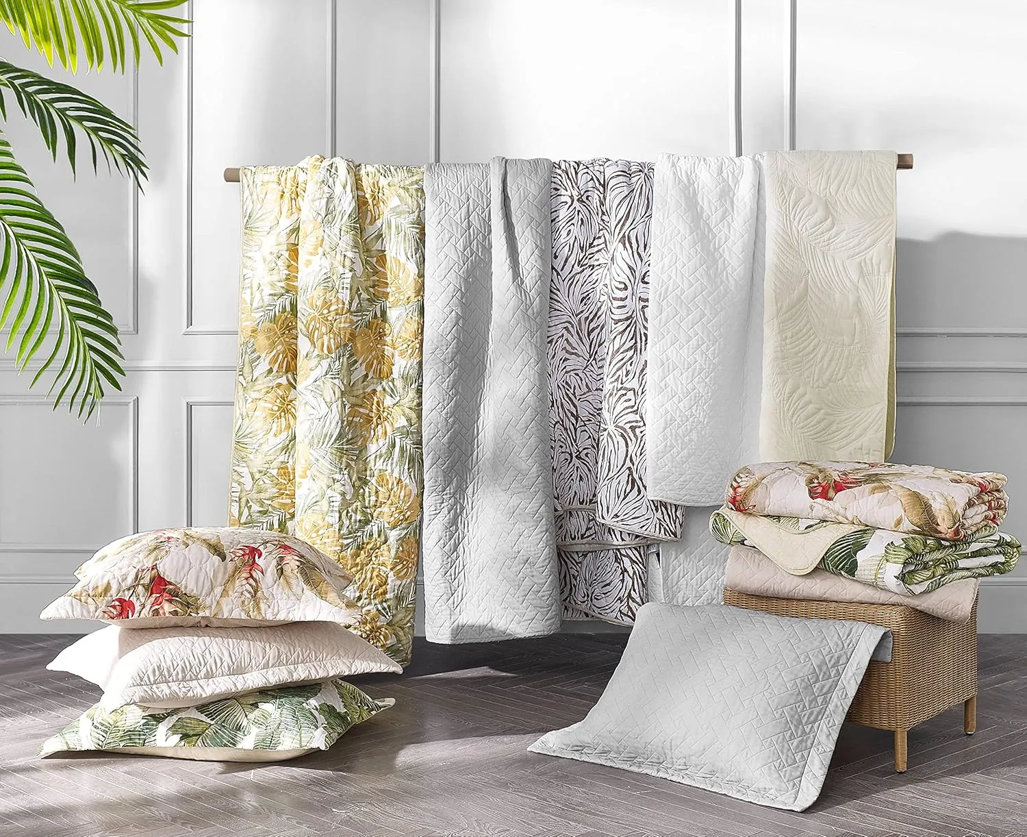 Tommy Bahama Home Quilt Set Soft Bedding with Matching Shams, Lightweight Home Decor for All Seasons, King, Chevron Dune Beige