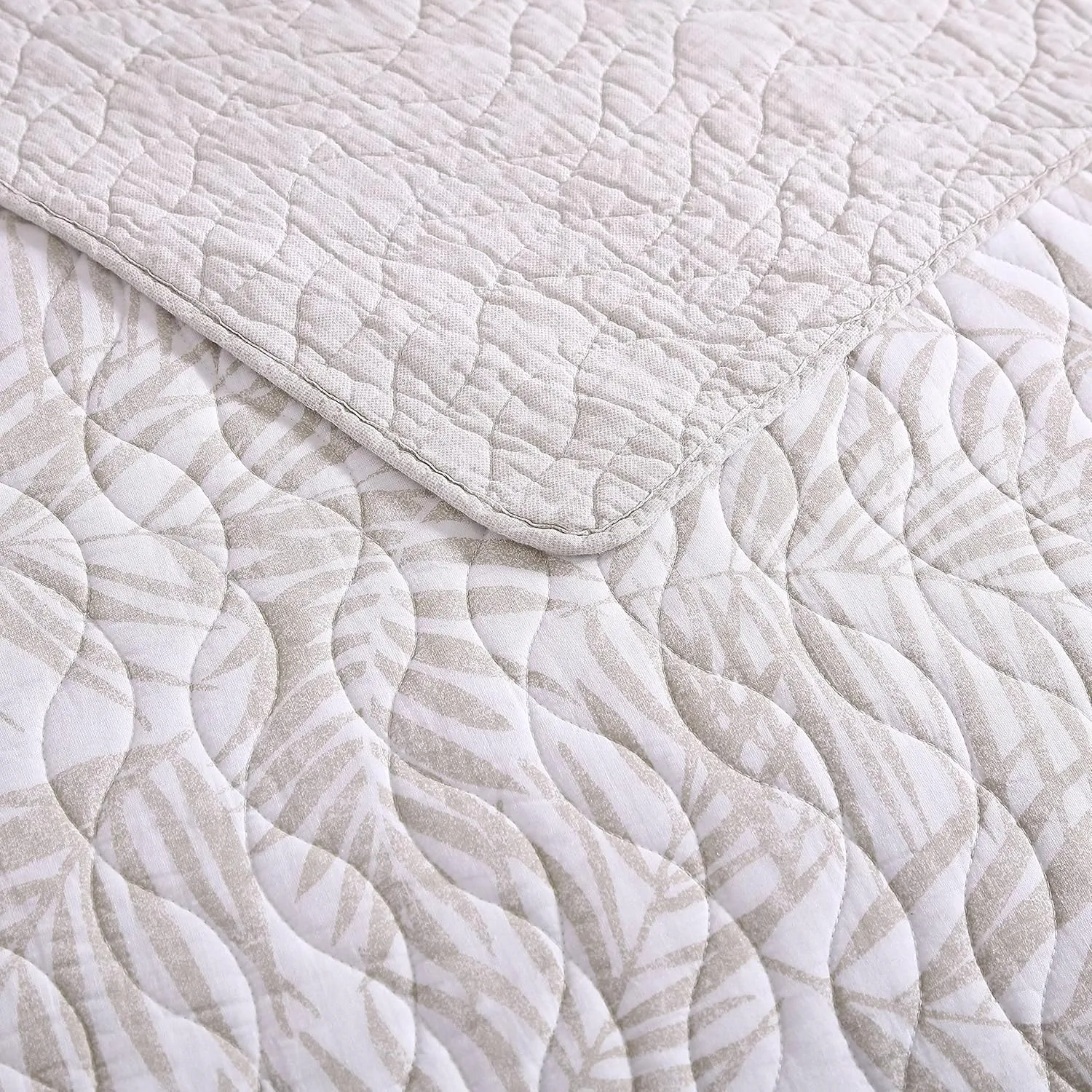 Tommy Bahama - King Quilt Set, Reversible Cotton Bedding with Matching Shams, Tropical Super Soft Bedding Set (Palmday Beige, King)