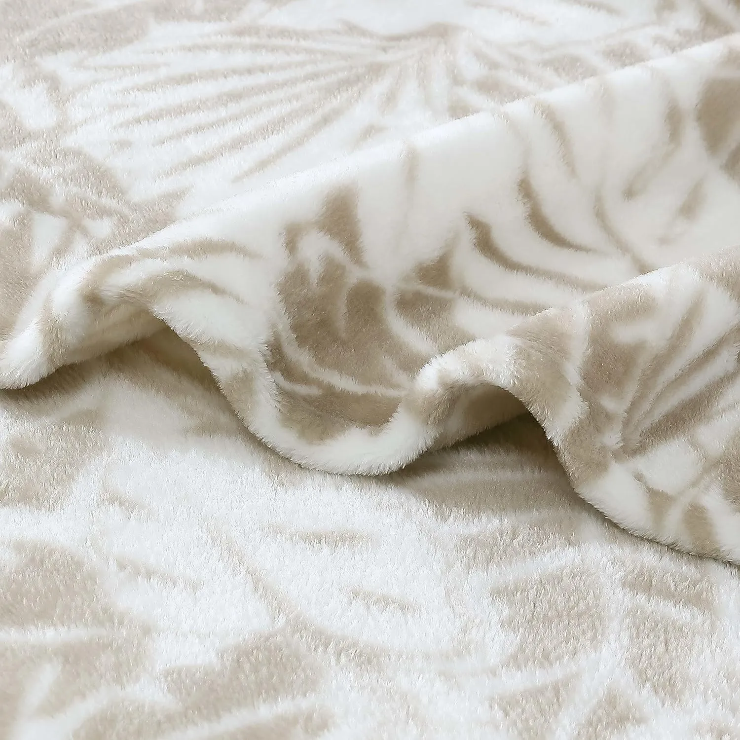 Tommy Bahama - Throw Blanket, Plush Fleece Bedding, Tropical Bedding Set for Bed or Couch (Costa Blanca Beige, 50" x 70")