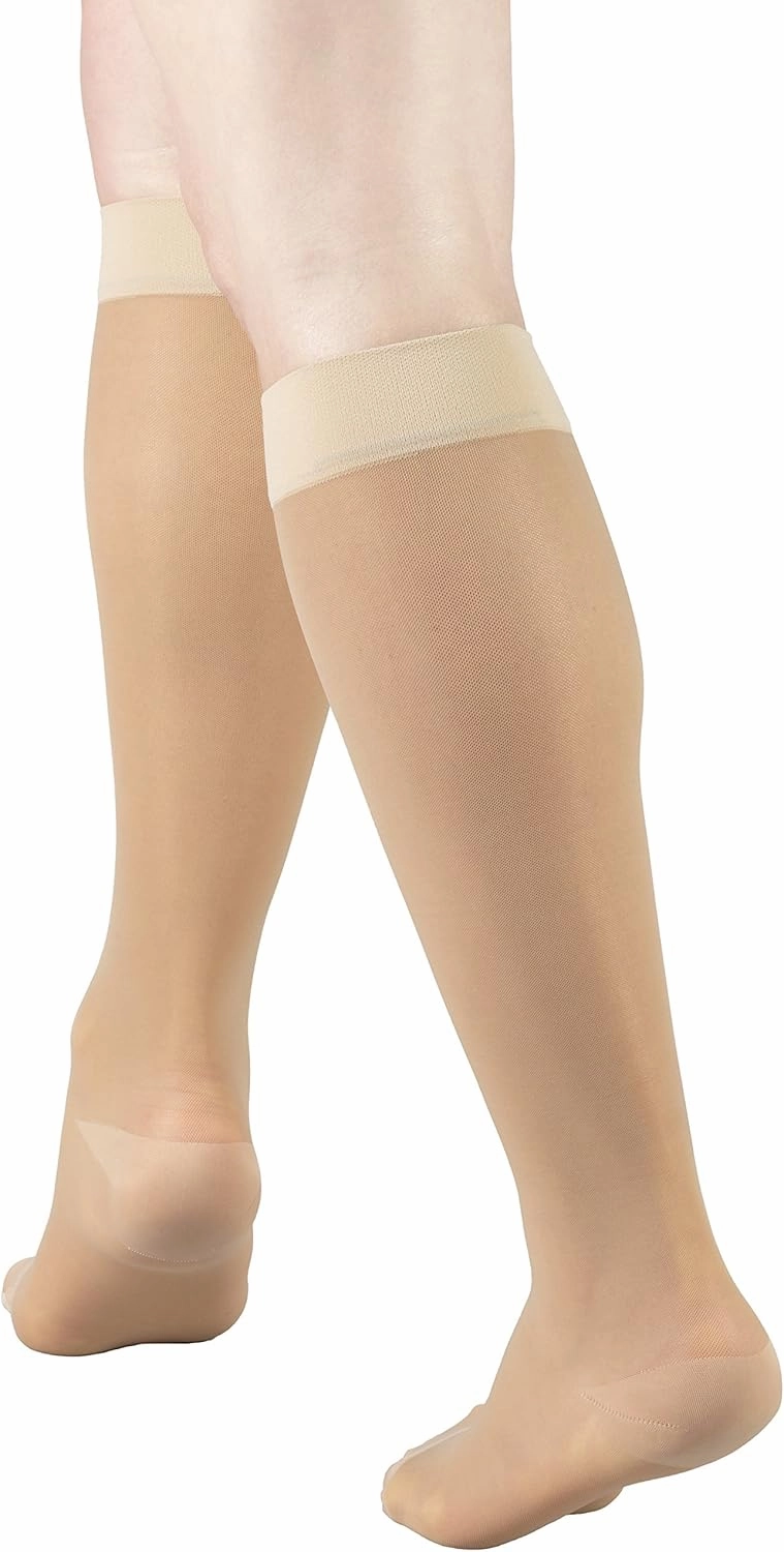 Truform Sheer Compression Stockings, 15-20 mmHg, Women's Knee High Length, 20 Denier, Light Beige, Medium