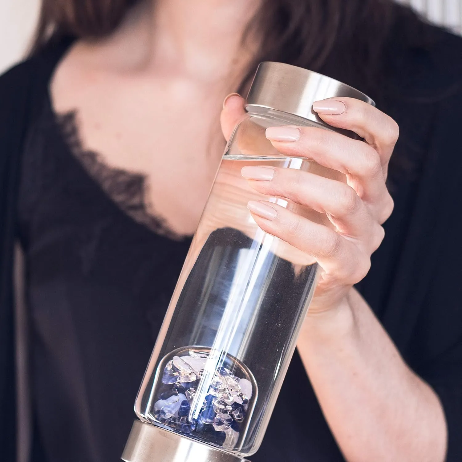 VitaJuwel ViA BALANCE | Crystal Water Bottle with Sodalite, Chalcedony & Clear Quartz - Inner Peace, Reflection & Meditation