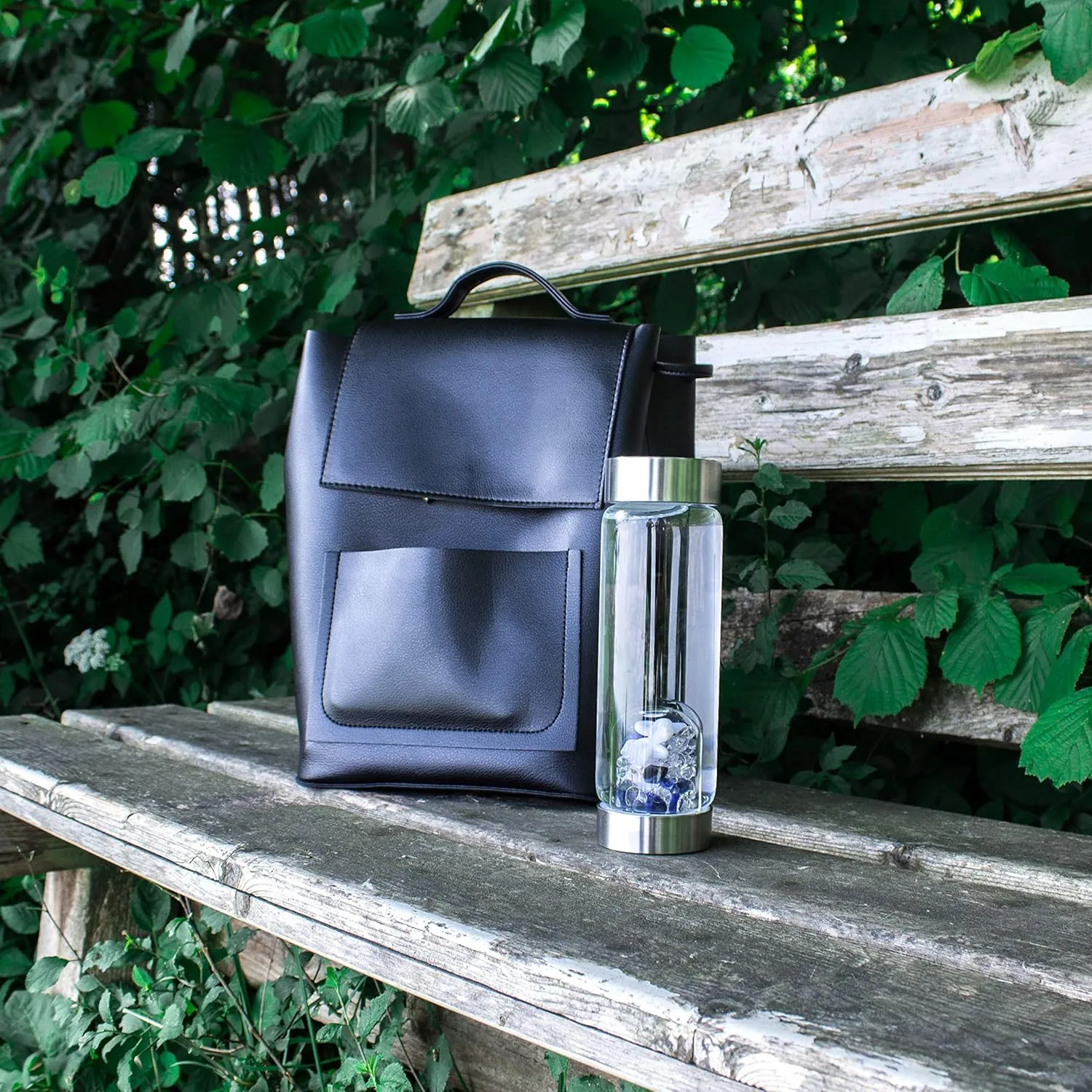 VitaJuwel ViA BALANCE | Crystal Water Bottle with Sodalite, Chalcedony & Clear Quartz - Inner Peace, Reflection & Meditation