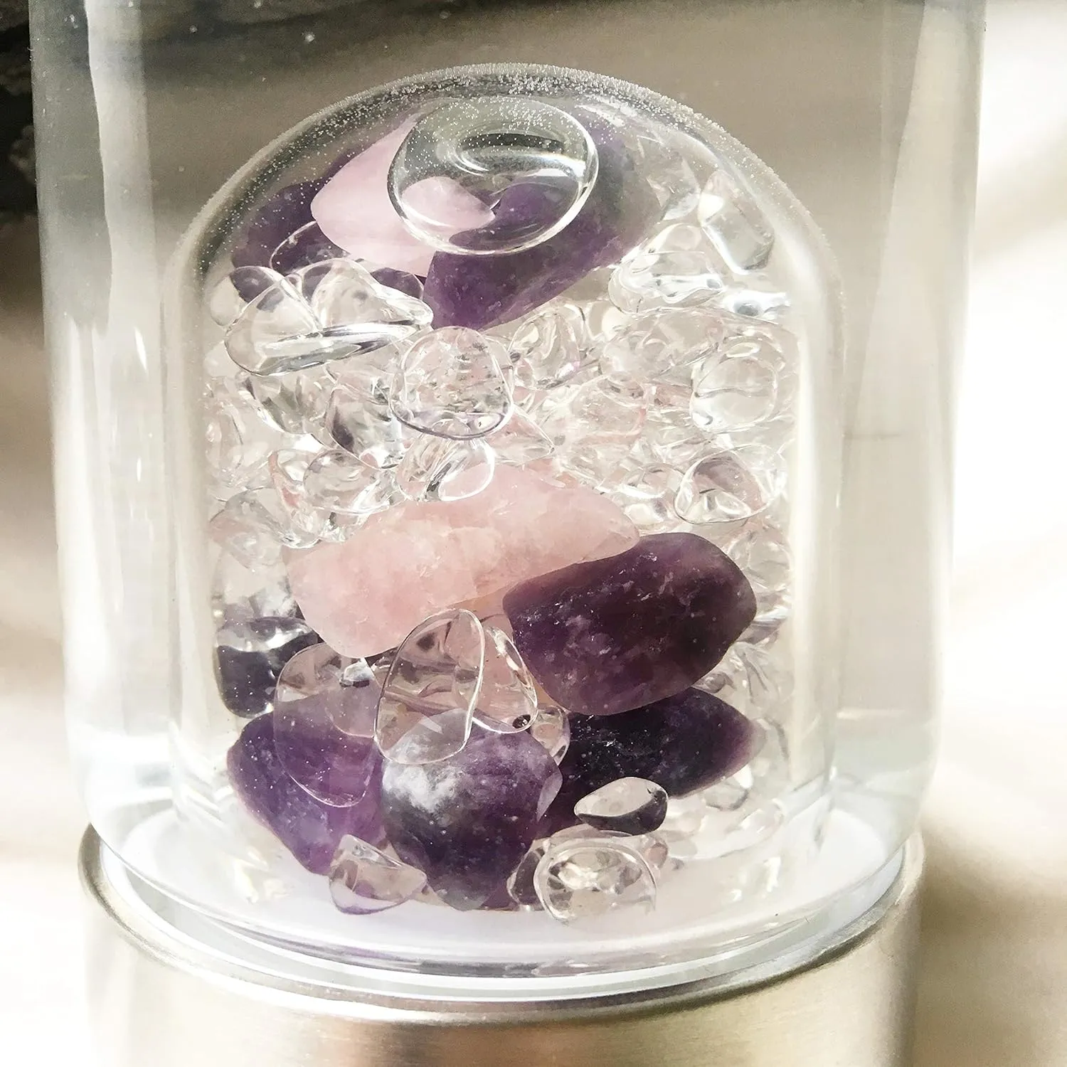 VitaJuwel ViA WELLNESS - Crystal Water Bottle with Amethyst, Rose Quartz & Clear Quartz - Balance, Relaxation & Clarity