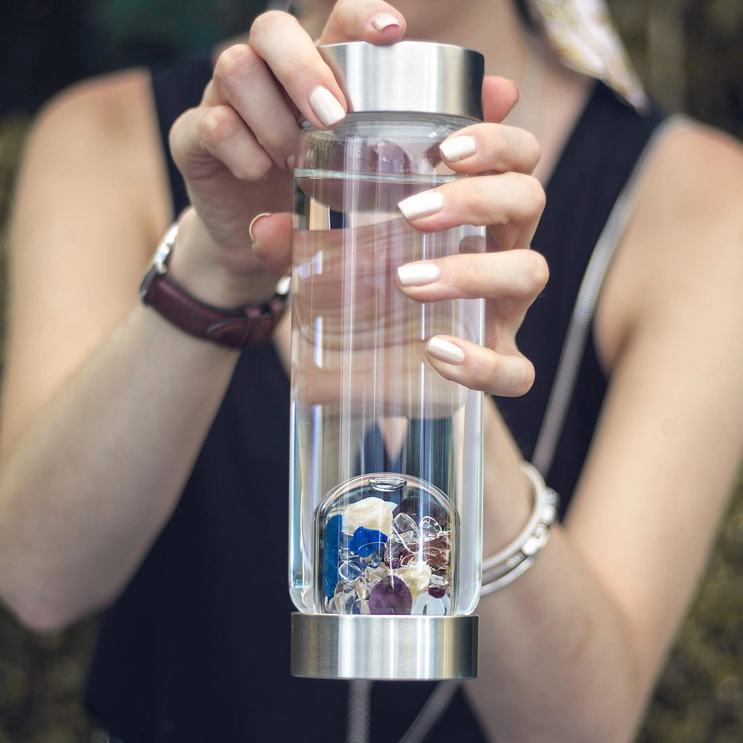 VitaJuwel ViA AYURVEDA | Crystal Water Bottle with Amethyst, Milk Opal, Lapis Lazuli, Garnet, Carnelian, Orange Calcite & Clear Quartz for Wisdom, Intuition & Joy