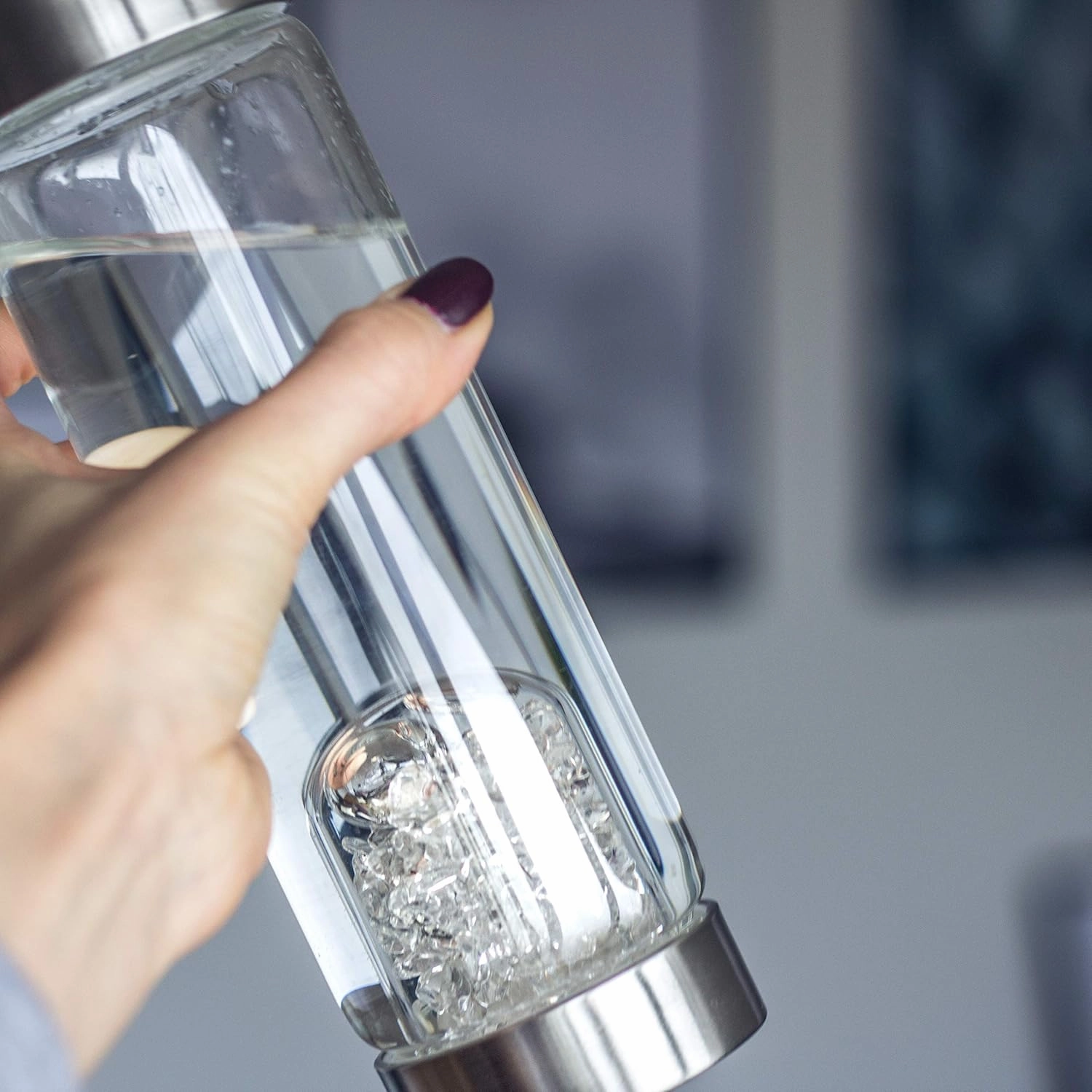 VitaJuwel ViA DIAMONDS | Crystal Water Bottle with Genuine Diamond Slivers & Clear Quartz