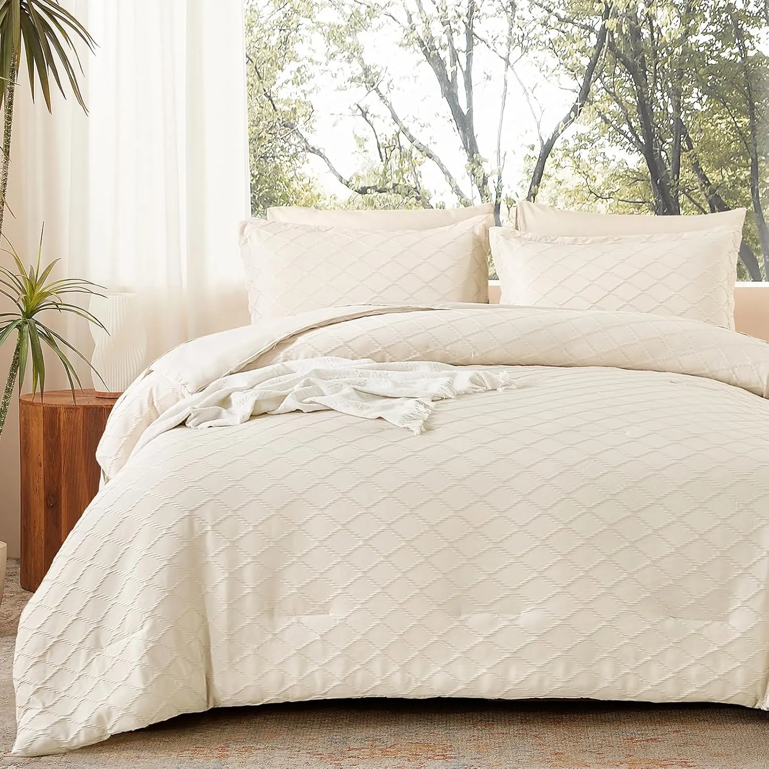 Yiran Beige Comforter Set King Size, Jacquard Tufted 7 Piece Bed in a Bag King, Textured Soft Microfiber Geometric Pattern Complete Bedding Set with Sheets for All Season