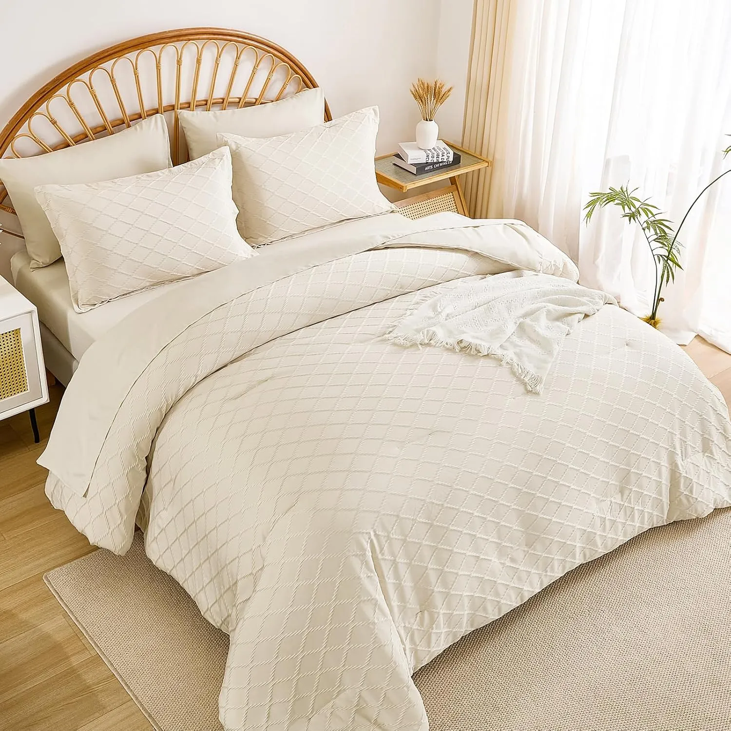 Yiran Beige Comforter Set King Size, Jacquard Tufted 7 Piece Bed in a Bag King, Textured Soft Microfiber Geometric Pattern Complete Bedding Set with Sheets for All Season